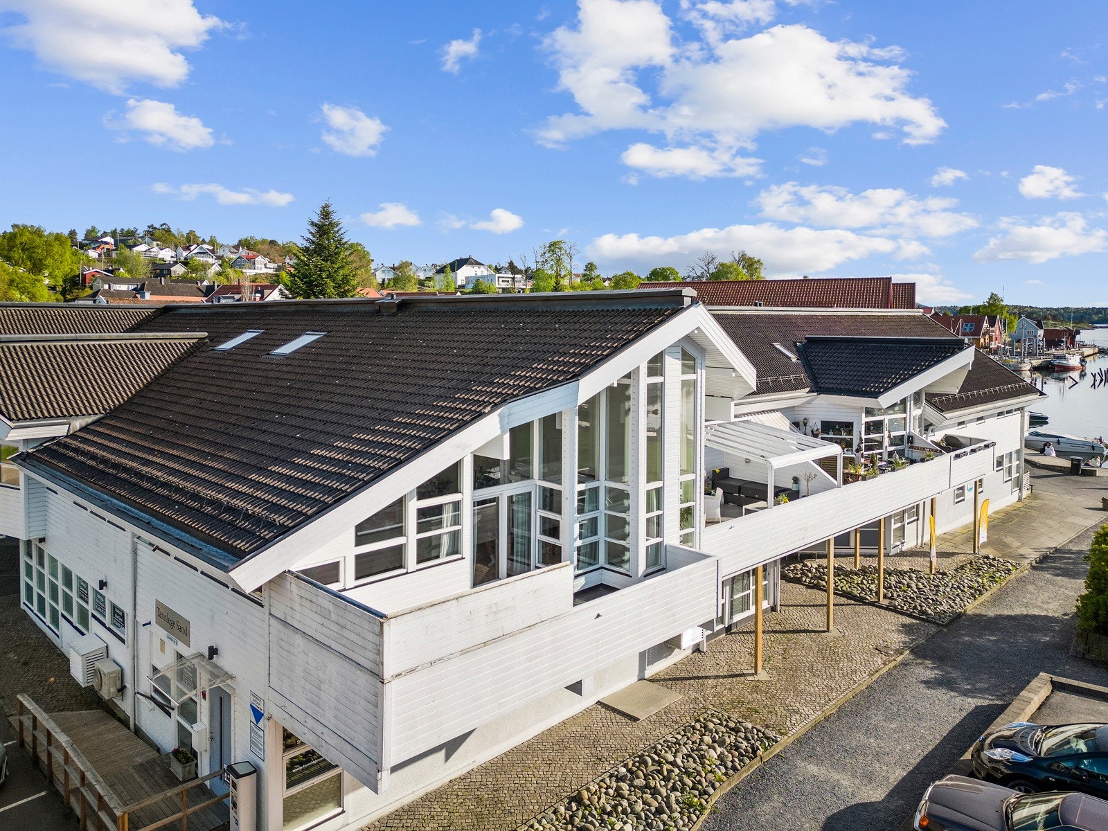 Fasade. Galleribilde