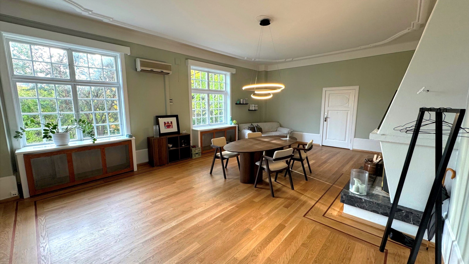 Ledig Areal Galleribilde