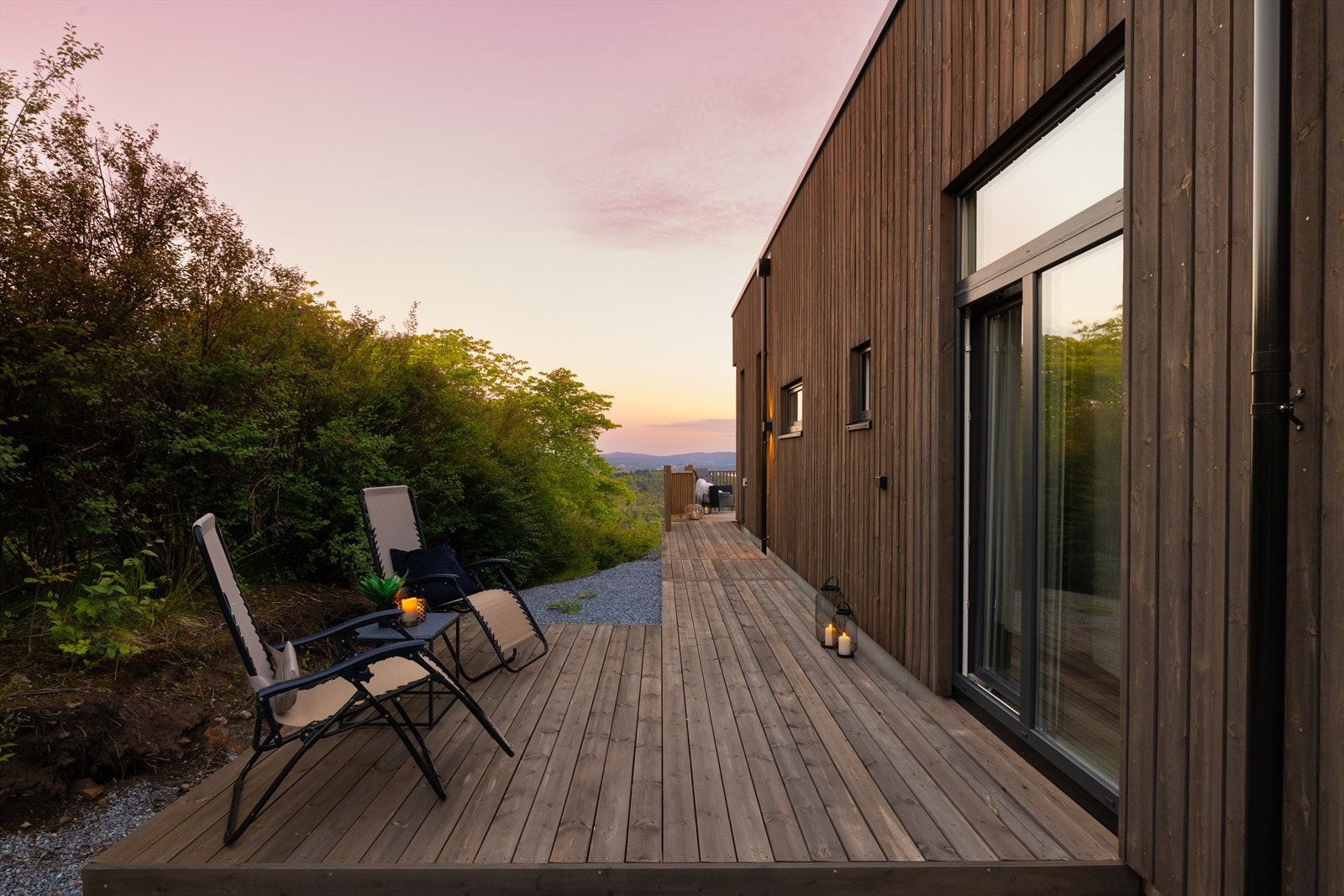 Beliggenhet i naturskjønne omgivelser, men likevel kun en kort kjøretur unna Kleppestø eller Askøy senter. Galleribilde