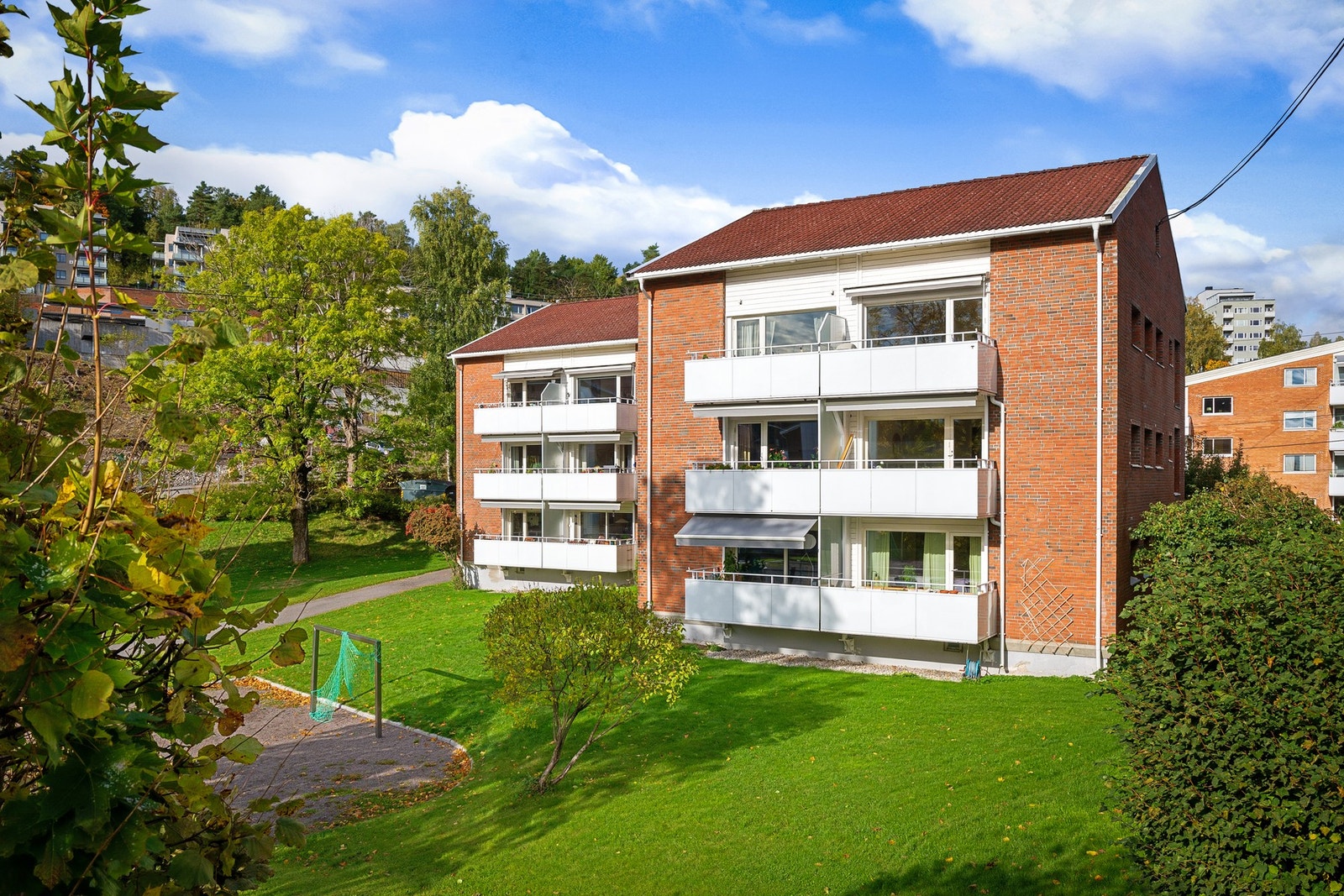 Øvre Ullern boligselskap AS er et veldrevet selskap og byr på bl.a. felles vaskeri, smørebod og sykkelboder. Galleribilde