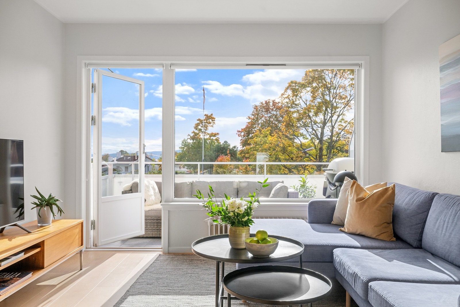 Balkongen på 6 kvm blir en forlengelse av stuen. Galleribilde