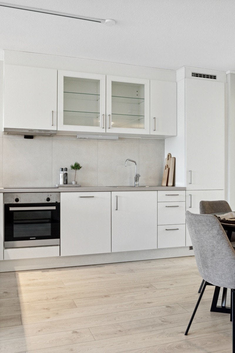 Leilighetens kjøkken - nytt og moderne Galleribilde