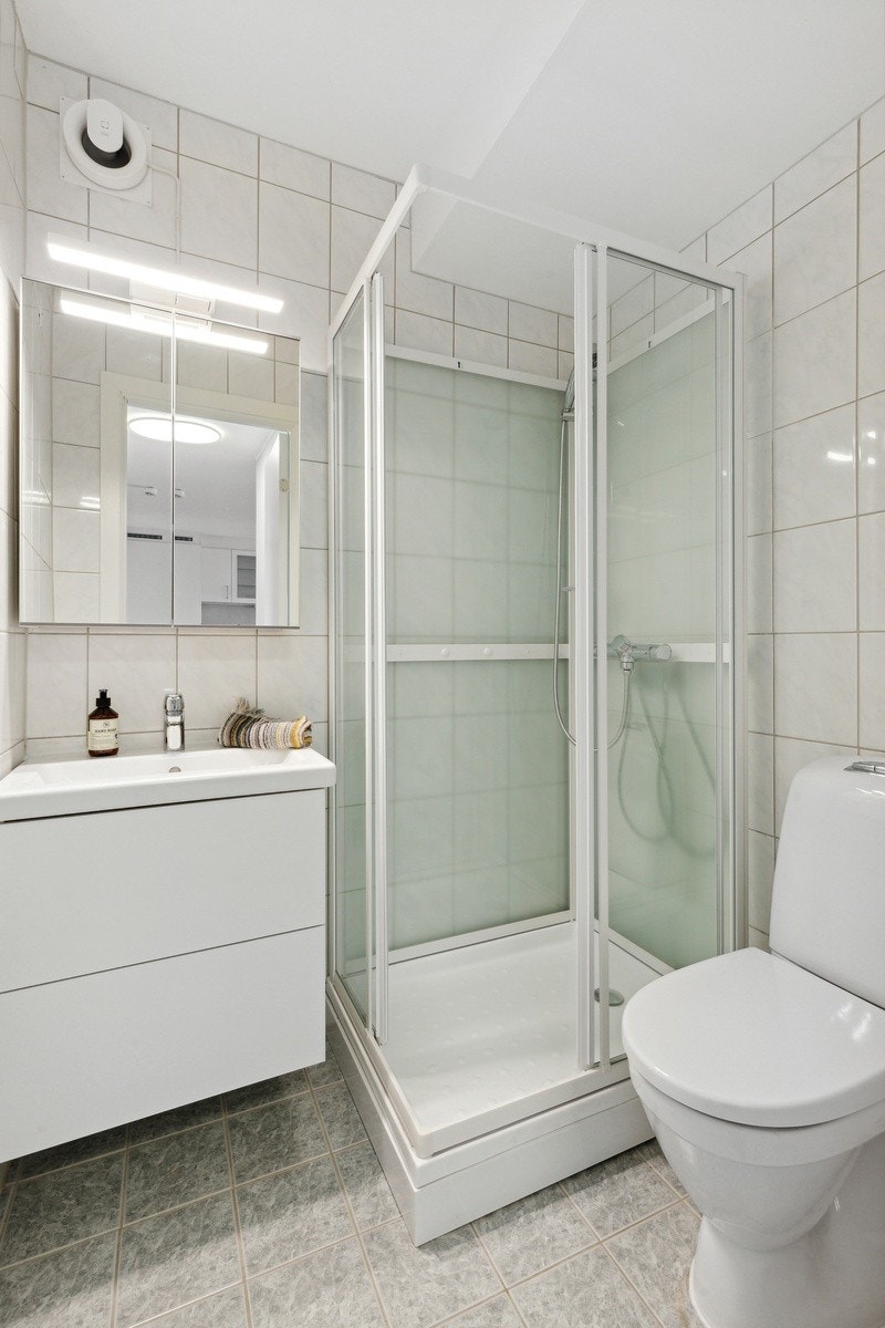 Leilighetens tilkomst er vis a vis det største soverommet Galleribilde