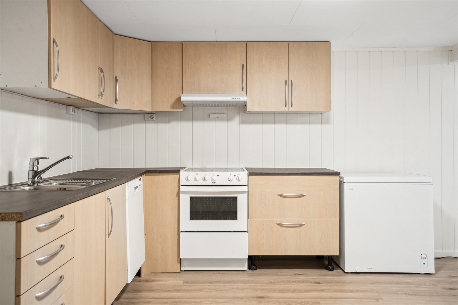 Kjøkken i underetasje Galleribilde