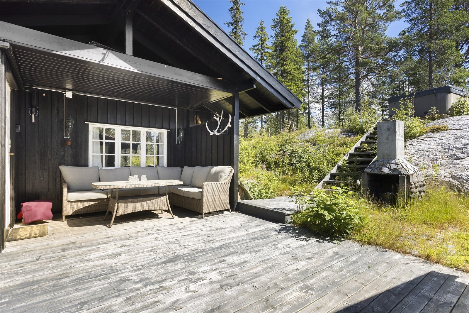 Stor markterrasse perfekt for å nyte fine solskinnsdager! Galleribilde