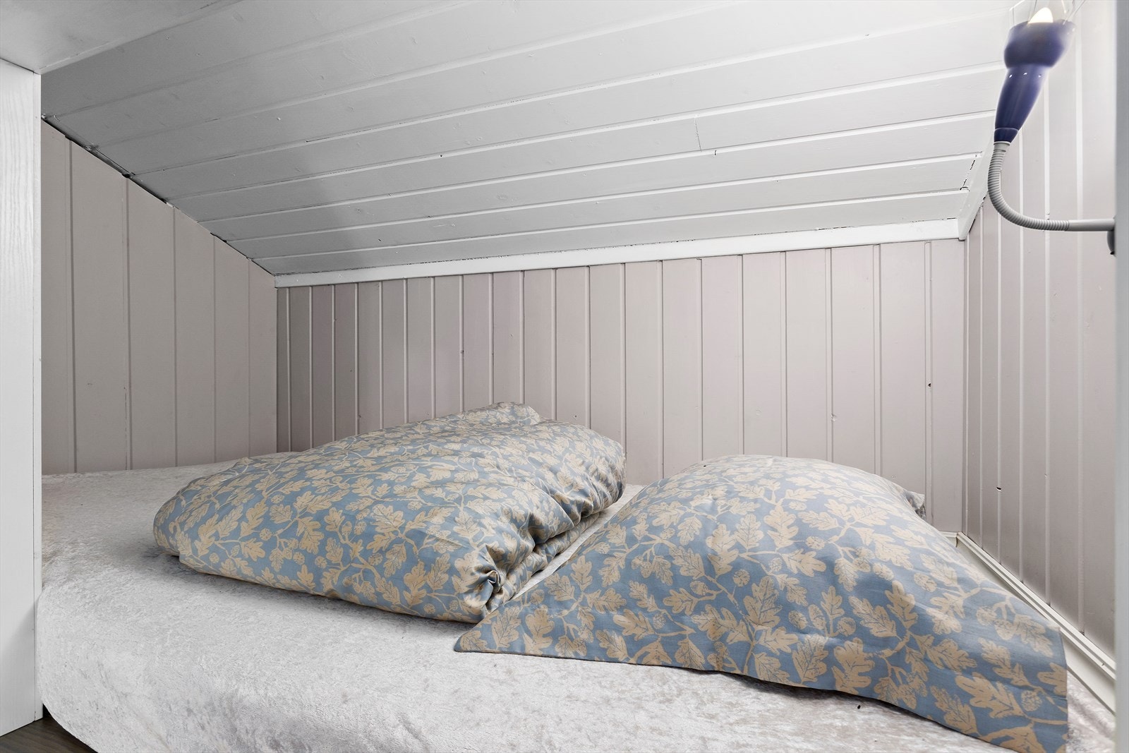 Ekstra sengeplasser "inni veggen" på soverom 2. Galleribilde