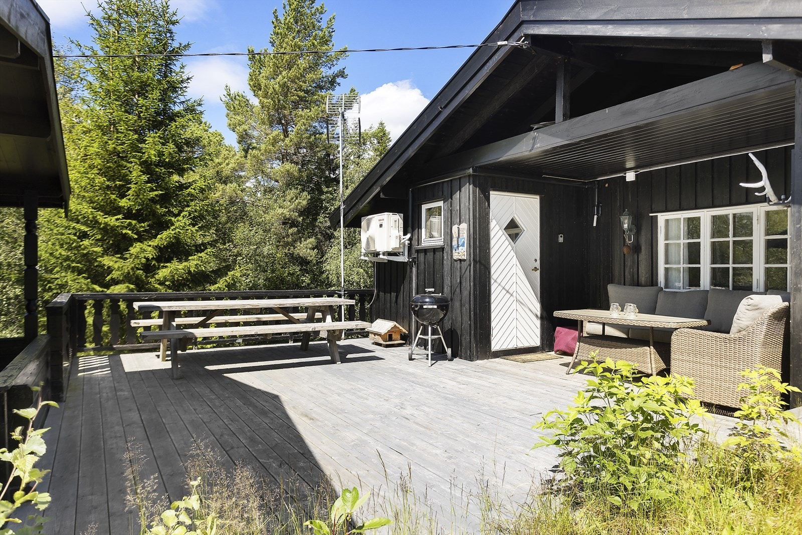 Stor markterrasse perfekt for å nyte fine solskinnsdager! Galleribilde