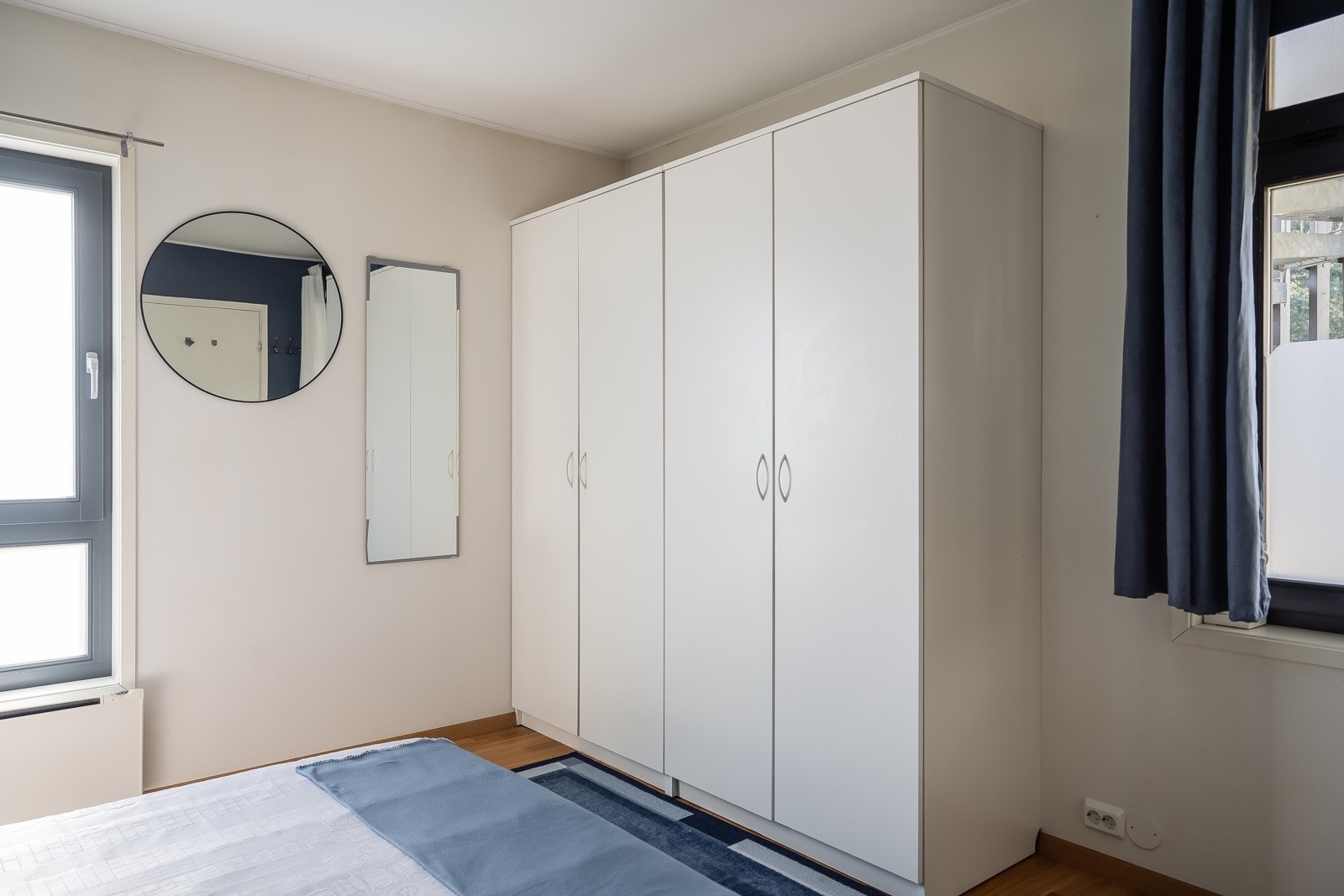 Garderobe medfølger leiligheten. Galleribilde