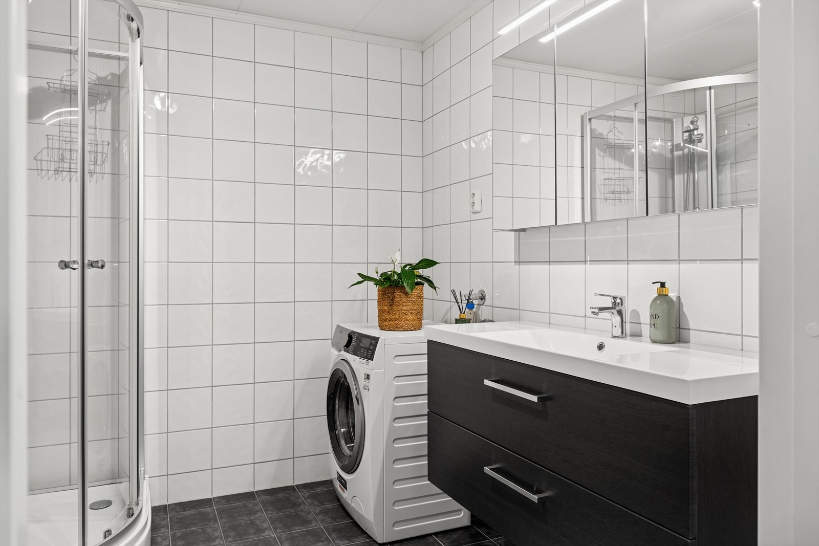 Det er elektrisk gulvvarme. Galleribilde