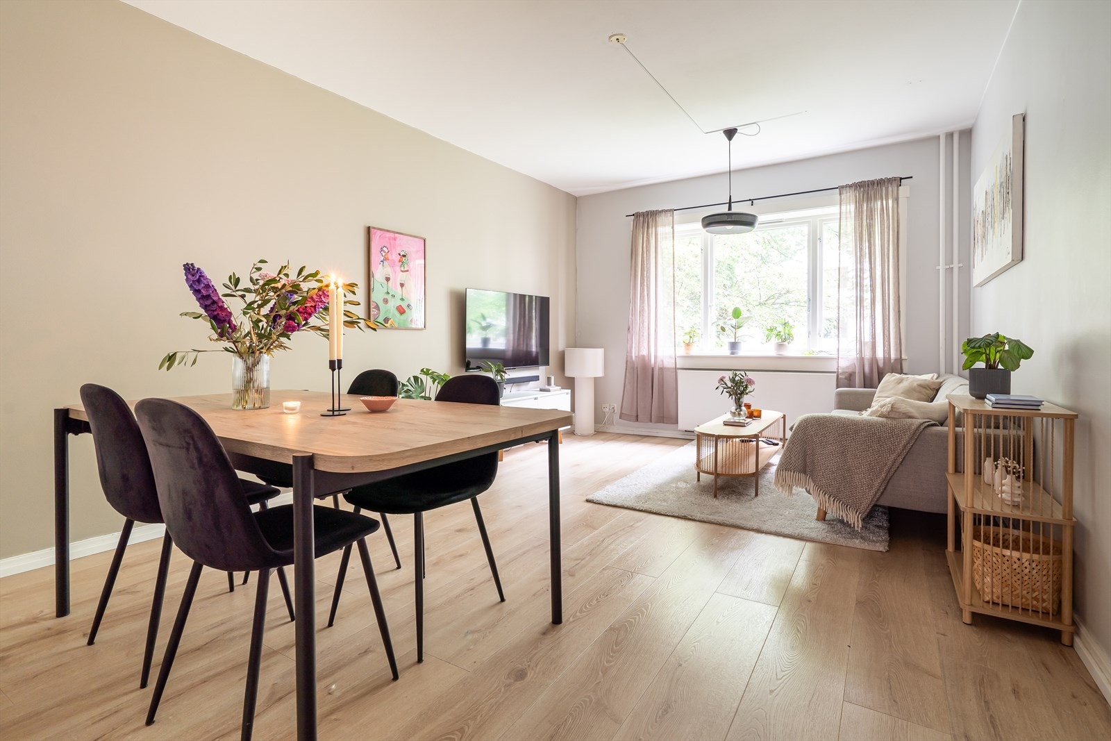 Malene Sunde v/ EiendomsMegler1 har gleden av å presentere Sandefjordgata 5D! Galleribilde