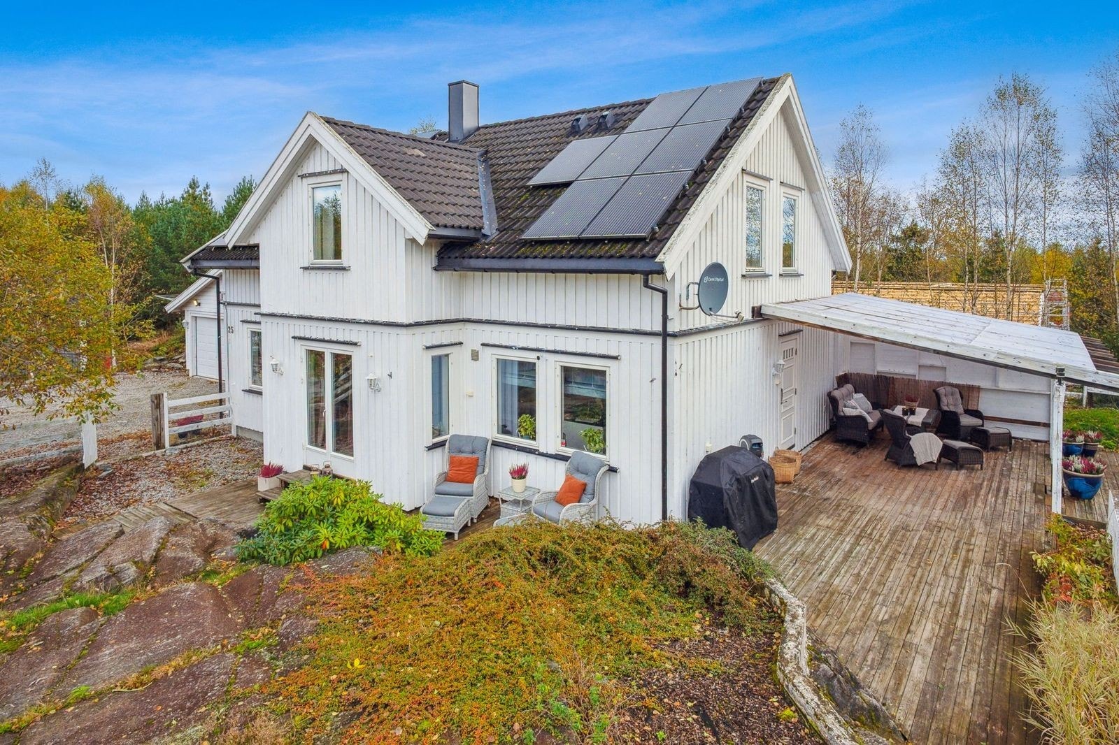 Dette er en koselig enebolig beliggende i et nyere og familievennlig boligområde på Bjerkehagen. Galleribilde