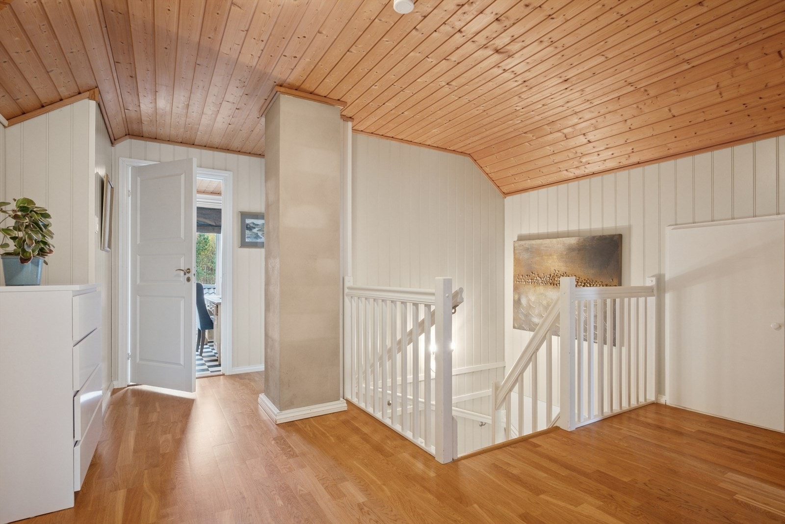 De fire soverommene er samlet i andre etasje - en praktisk og familievennlig løsning. Galleribilde