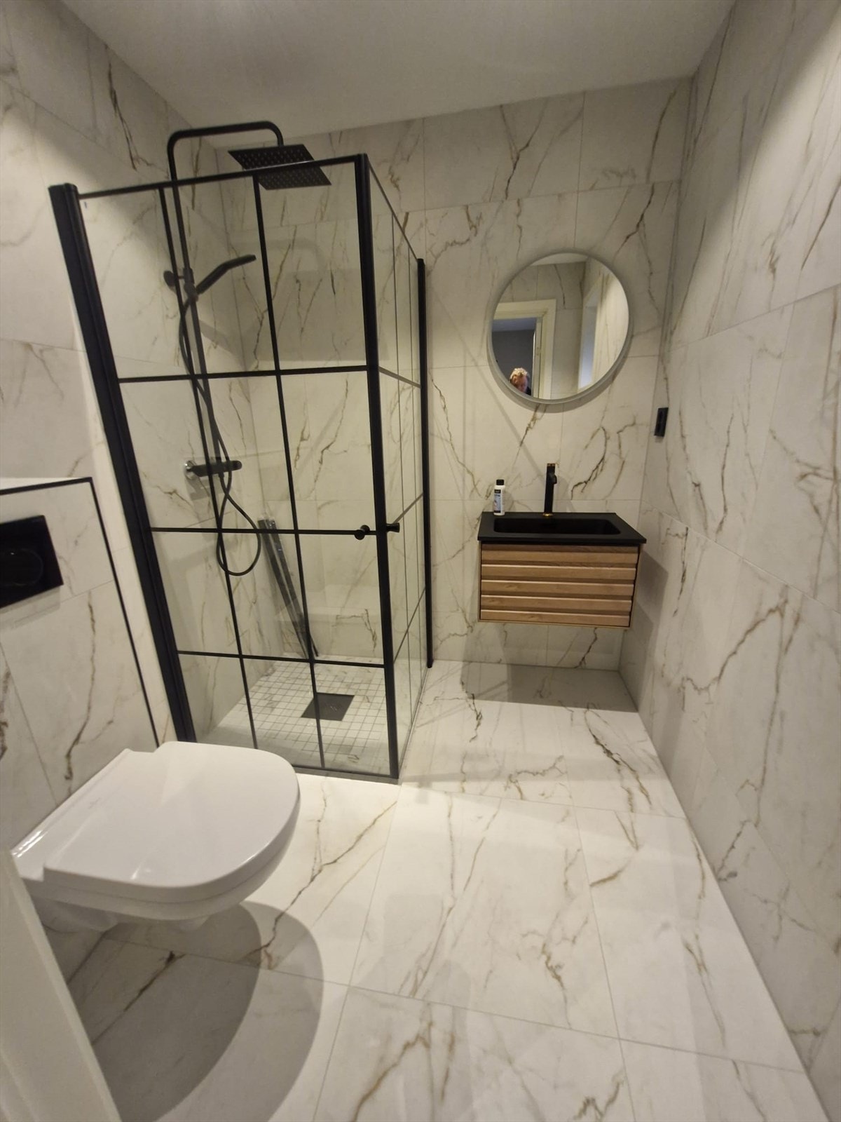 Bad nr 2. Bilde fra tilsvarende og likt prosjekt som er oppført i Høvåg. Her vises en kundetilpasset og oppgradert levereranse. Galleribilde