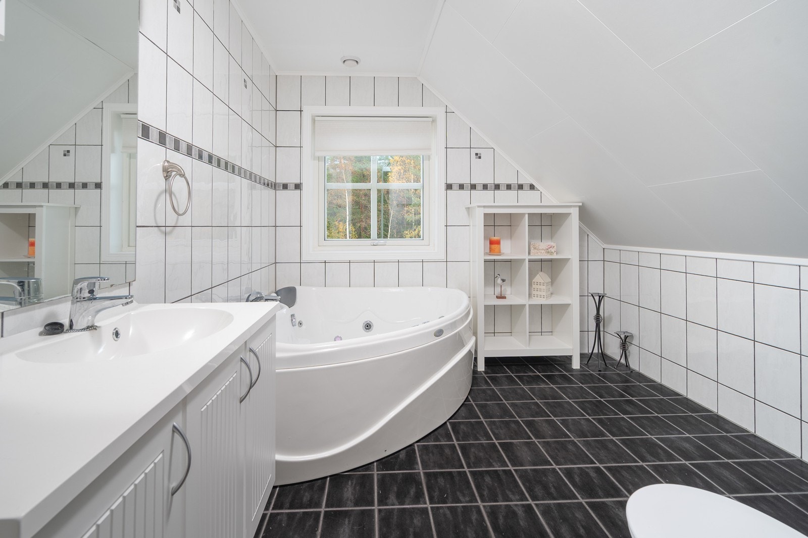 Bad i 2 etasje Galleribilde