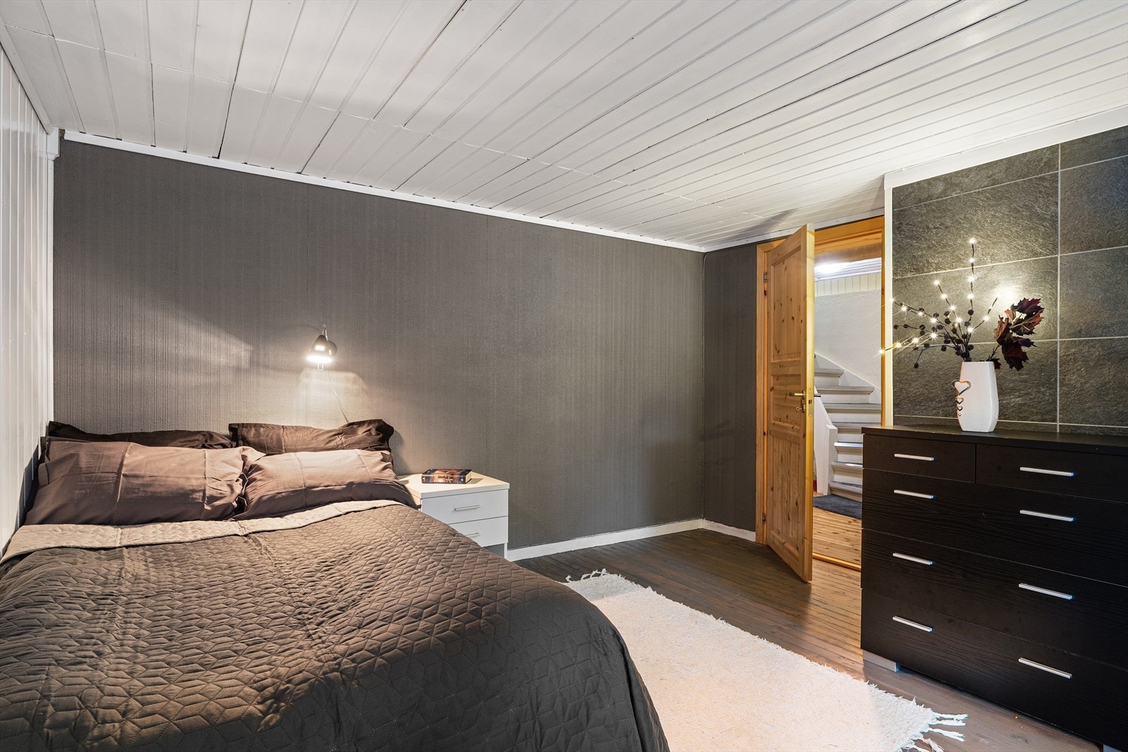 Kjellerstue/soverom Galleribilde