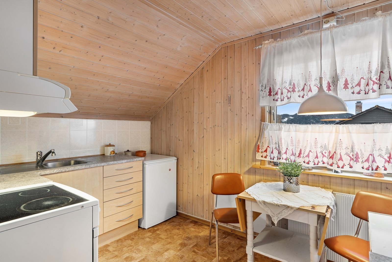 Kjøkken utleiedel - Boligen selges med eksisterende leieforhold Galleribilde