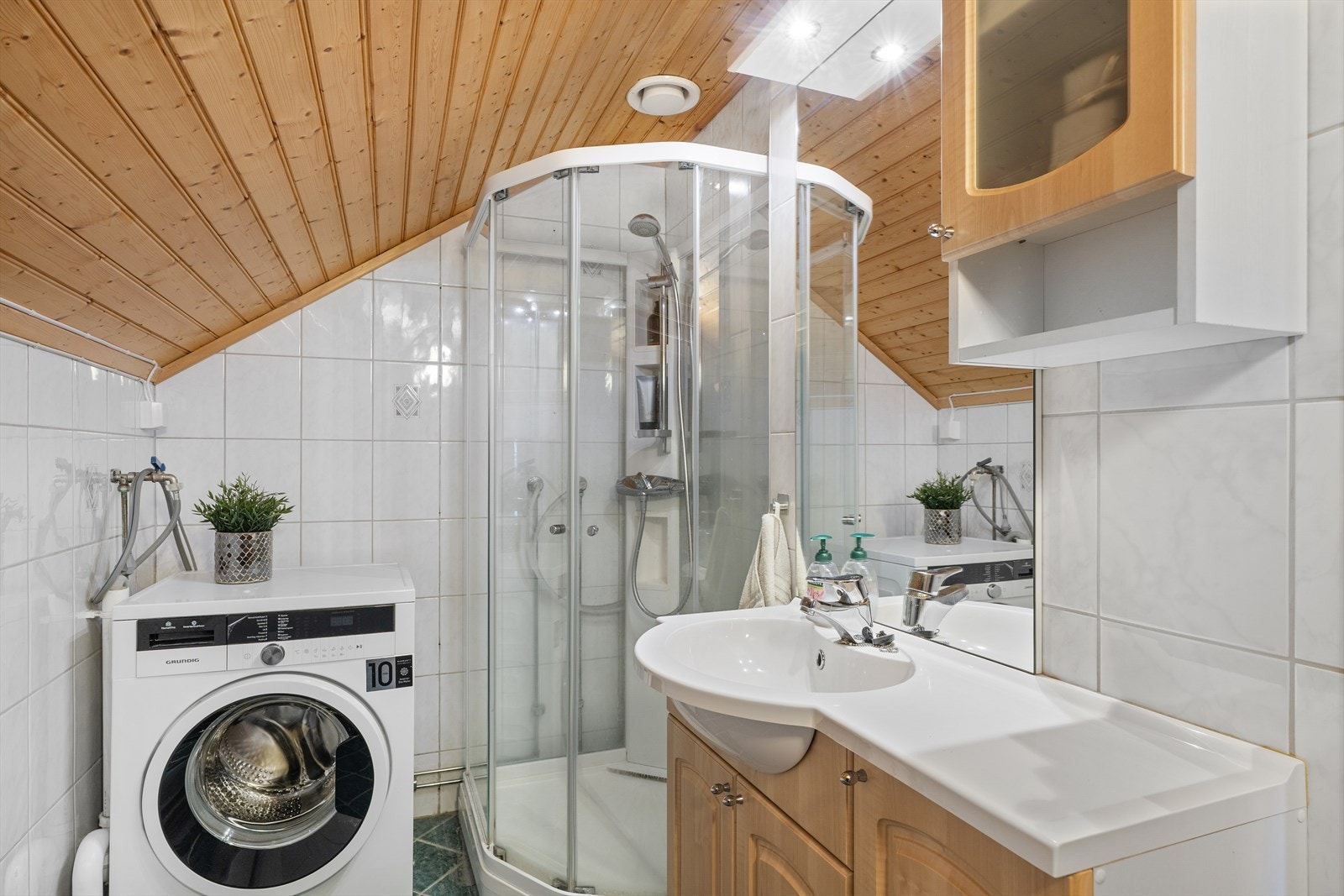 Bad utleiedel Galleribilde