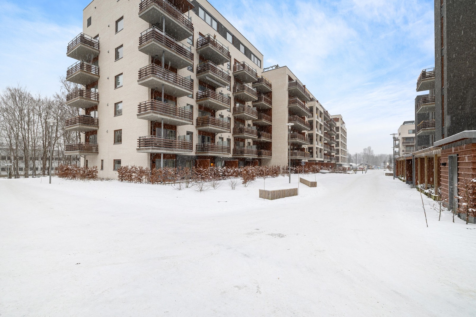 Det er mulighet for å kjøpe garasjeplass i bygget - konferer megler for mer info. Galleribilde