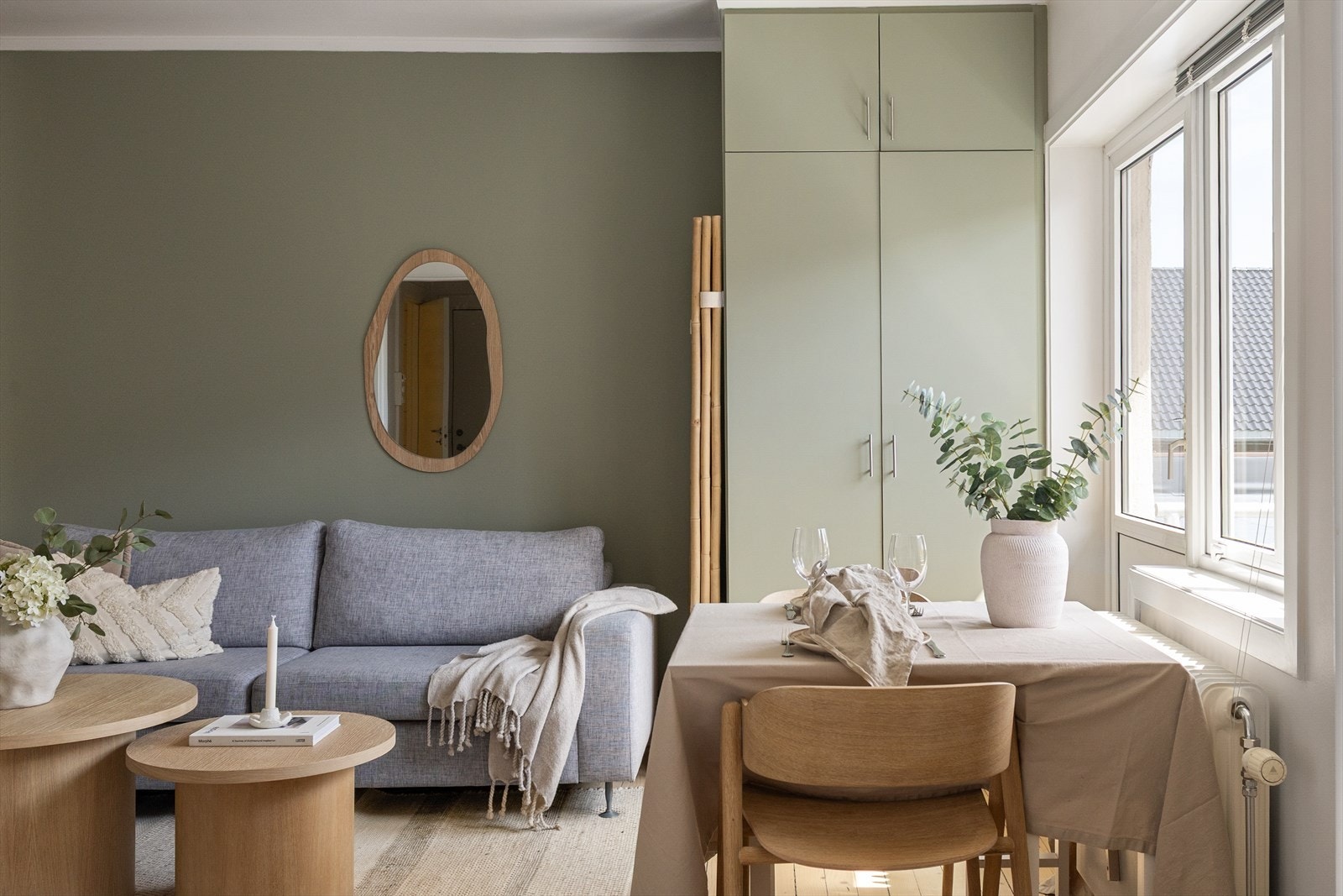 Stilfull 1-roms med oppgraderinger og god atmosfære - sentralt på sjarmerende Cicignon med gangavstand til alt . Galleribilde