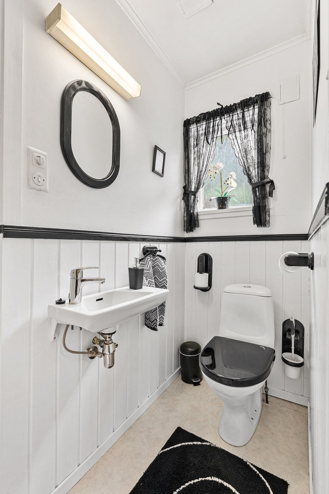 Toalettrom Galleribilde