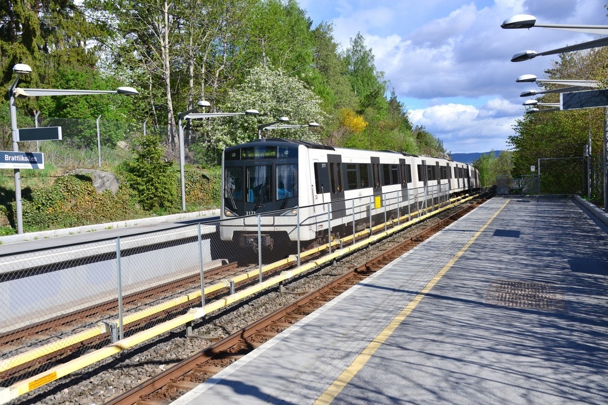 Nærområdet: 10 min. å gå til Brattlikollen T-banestasjon. Galleribilde