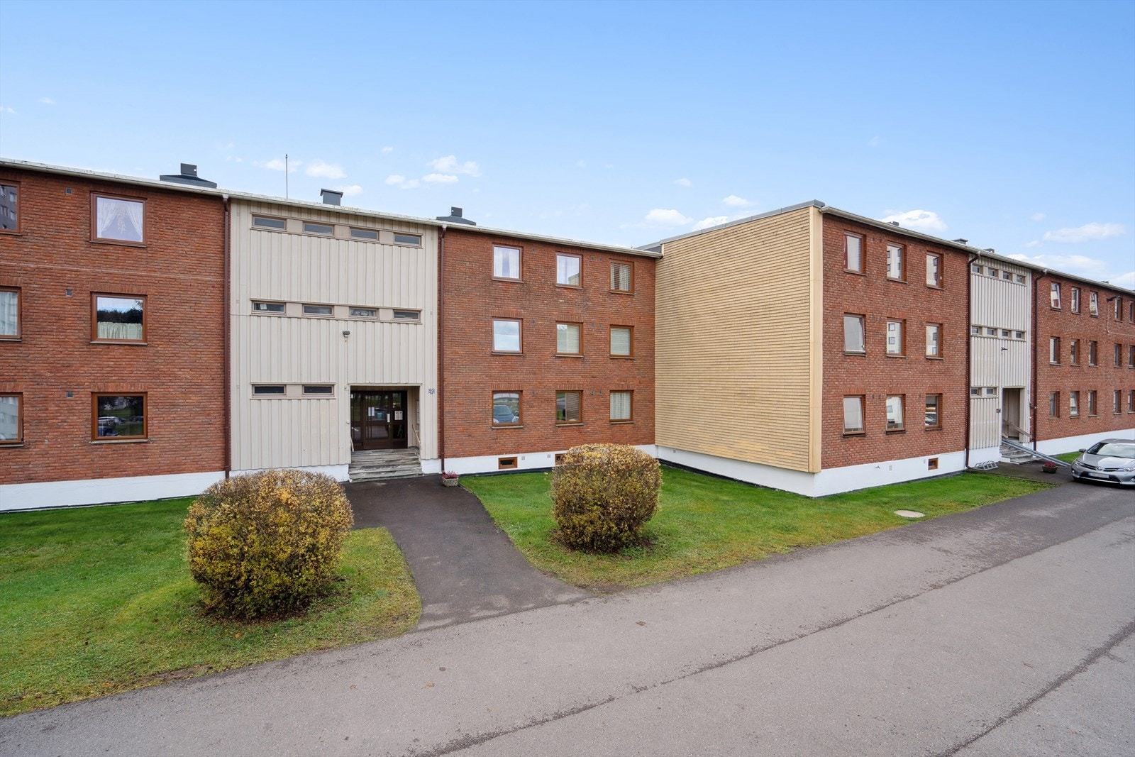 Leiligheten er en del Bakkely borettslag, som er et veldrevet borettslag på Rødtvet. Galleribilde