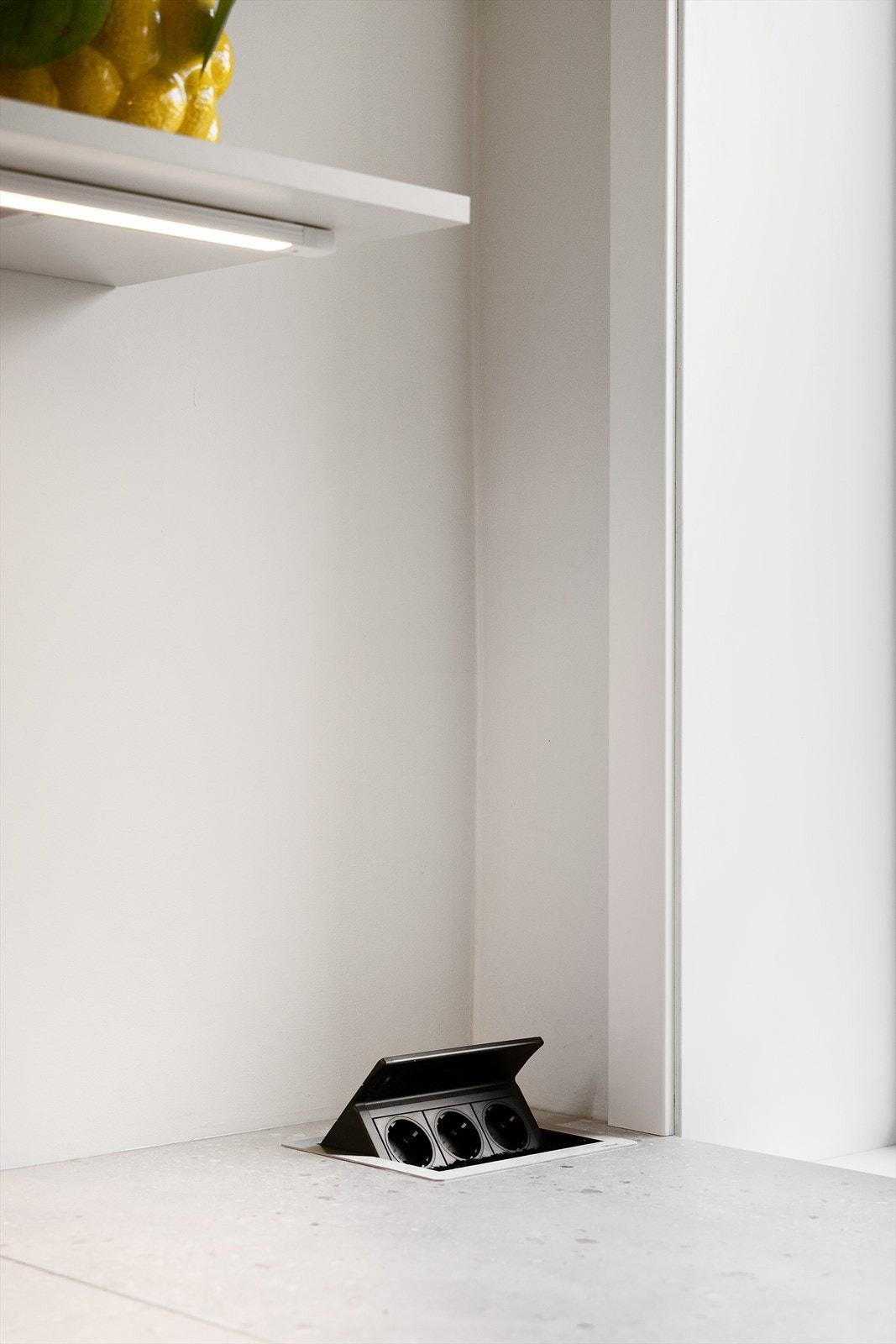 Praktisk stikkontaktløsning. Galleribilde