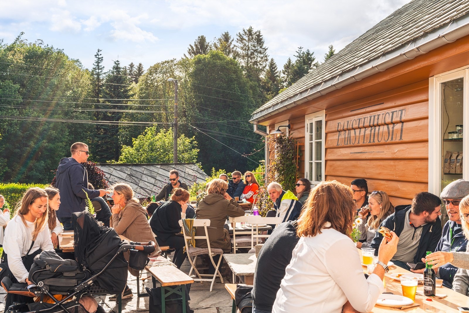 For de som er glade i lokal matkultur har man Bakstehuset i nærområdet. Galleribilde