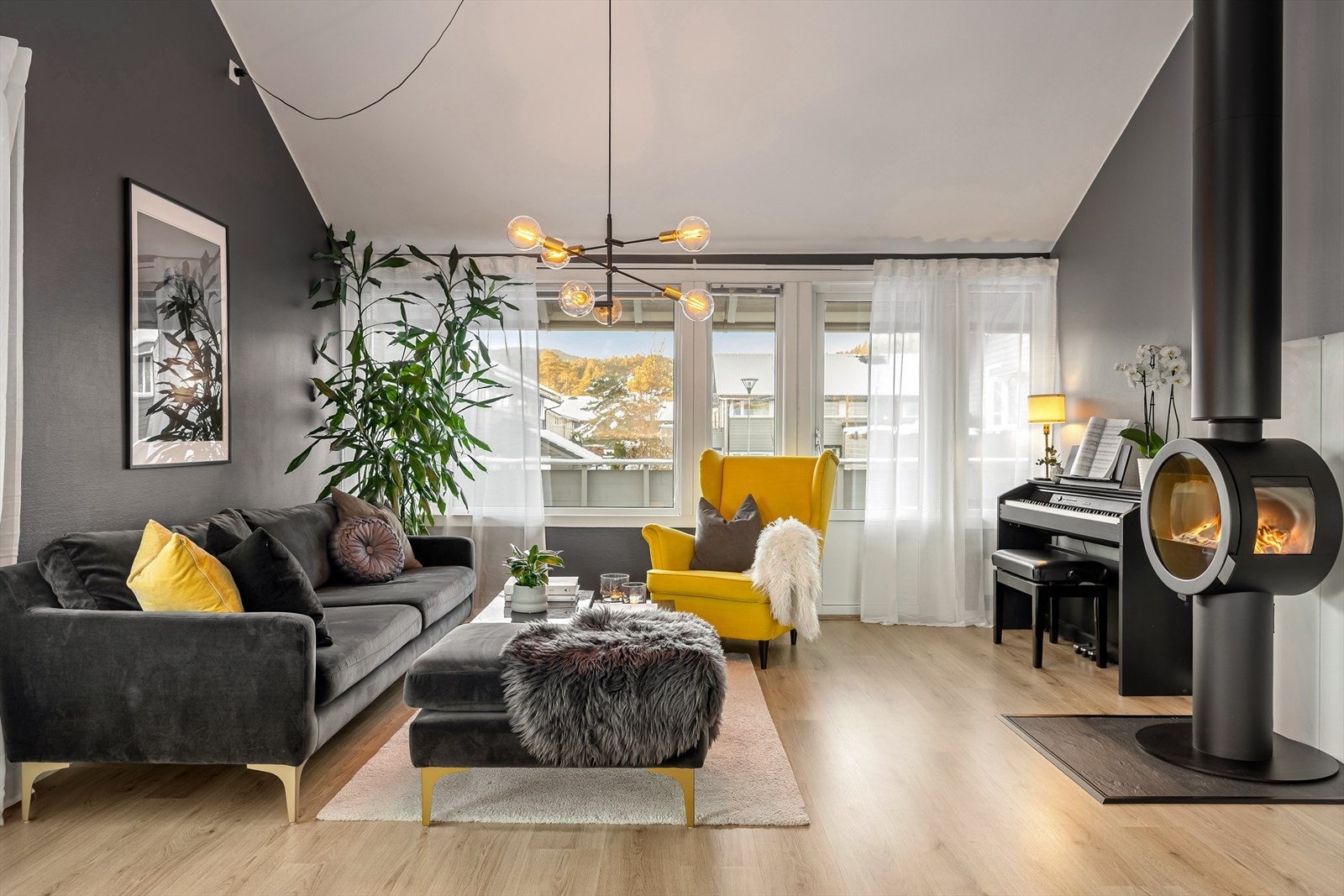 - De store vindusflatene gir godt med lysinnslipp og en luftigere romfølelse - Galleribilde