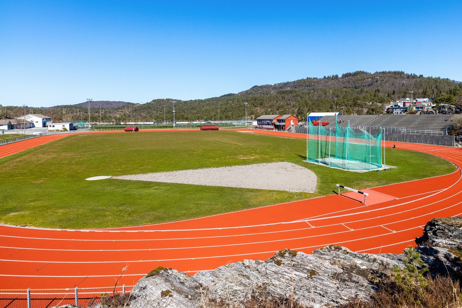 Nærområdet - Knarvik stadion Galleribilde