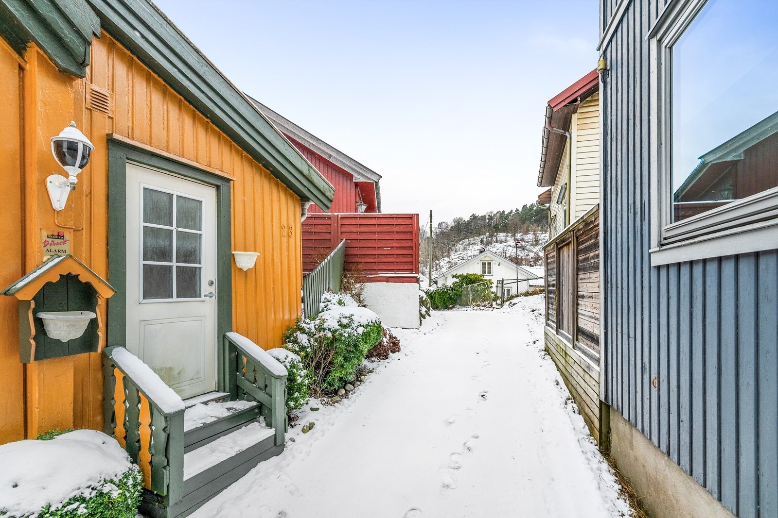 Boligen ligger fint og sentralt til på Vestsiden, i et etablert og populært boligområde. Galleribilde