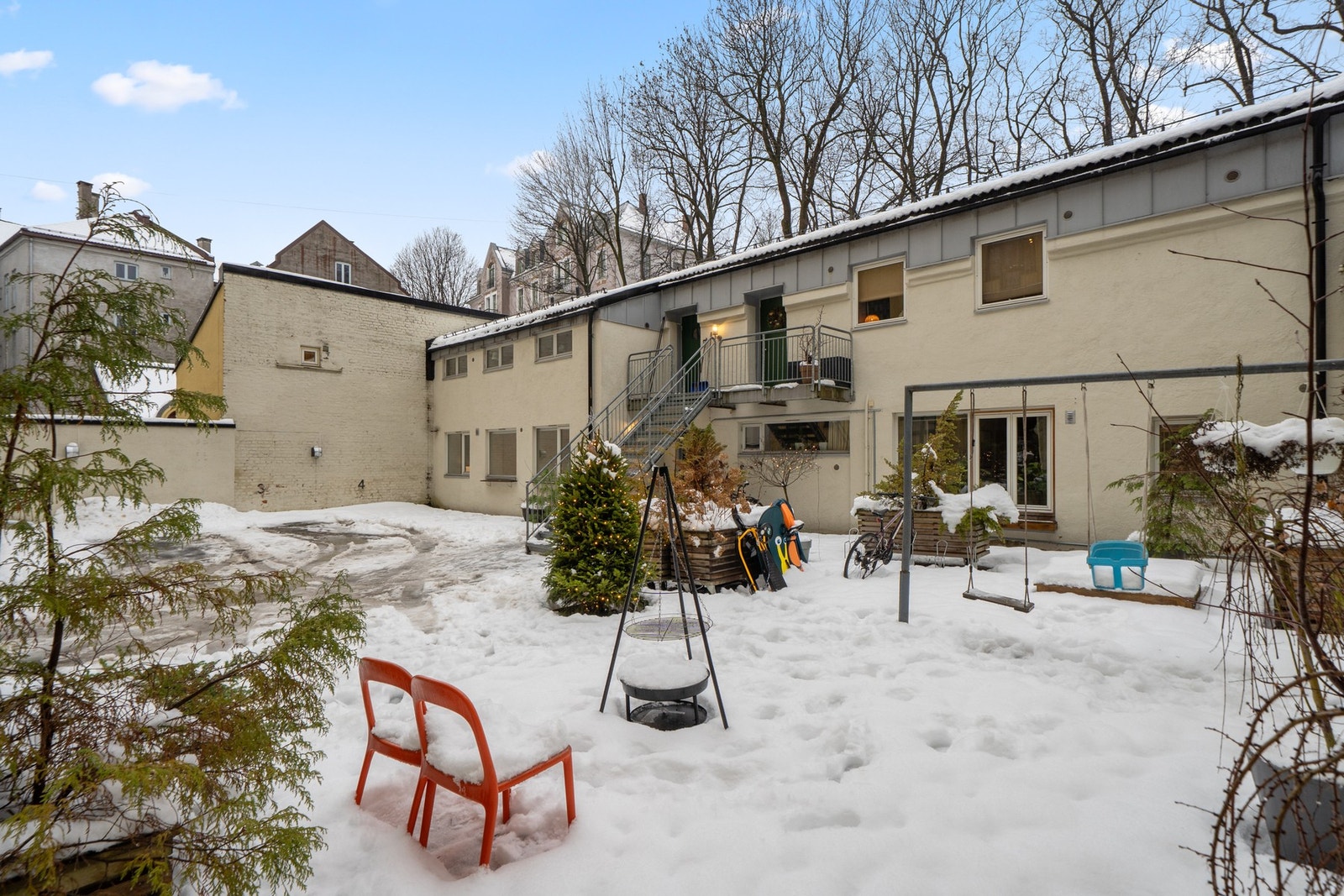 Felles gårdsrom. Galleribilde