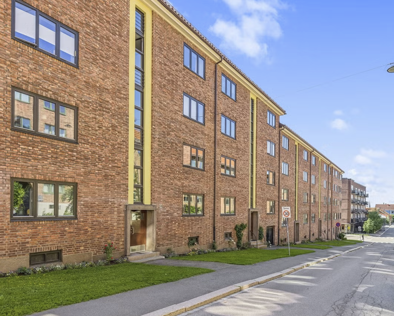 Fasaden vender mot en rolig gate. Galleribilde