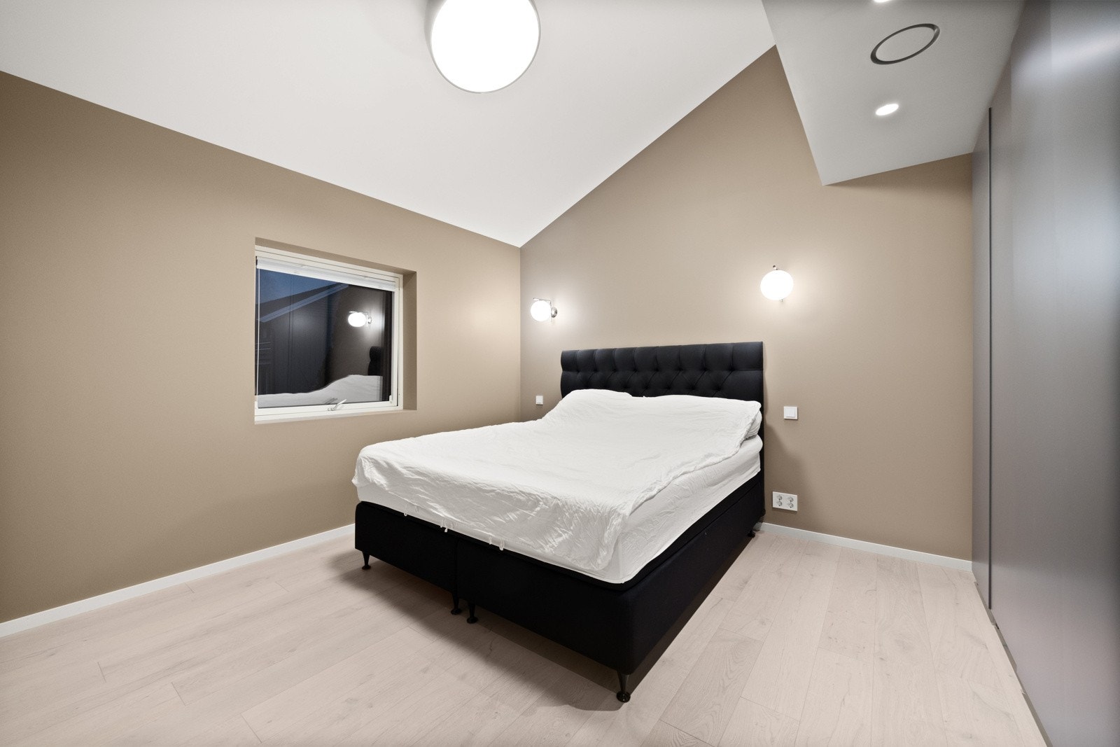 Soverom 2. Galleribilde