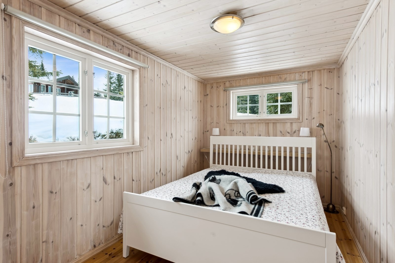 Hovedsoverom med plass til dobbeltseng. Galleribilde