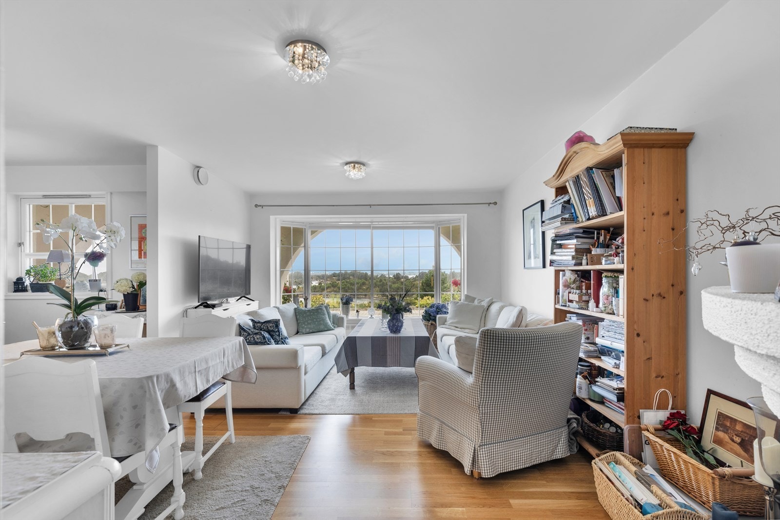 Hybel: Stue Galleribilde