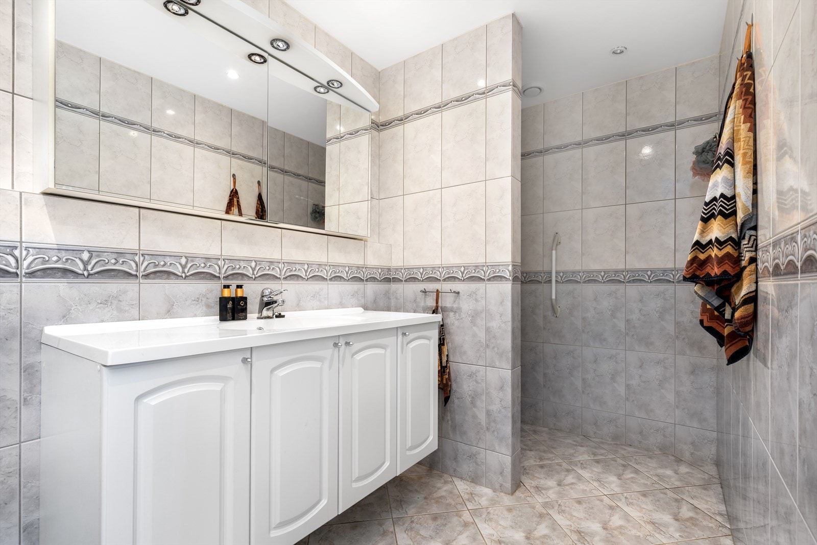 Leilighet: Bad Galleribilde