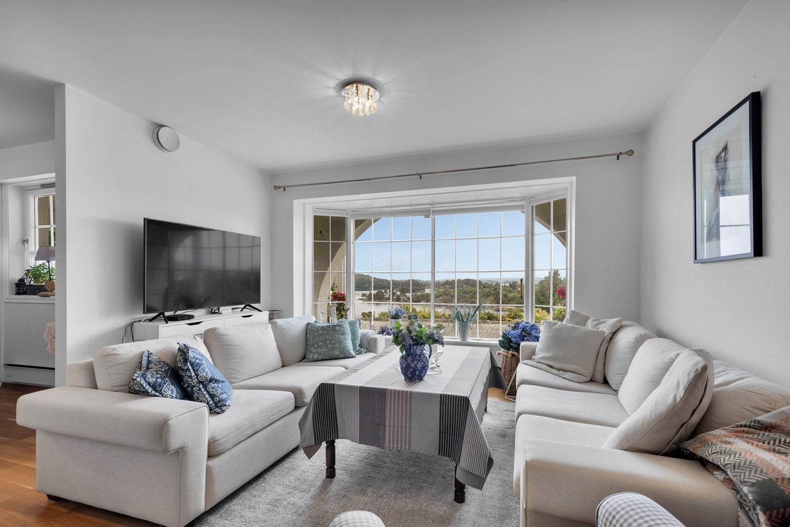 Hybel: Stue Galleribilde