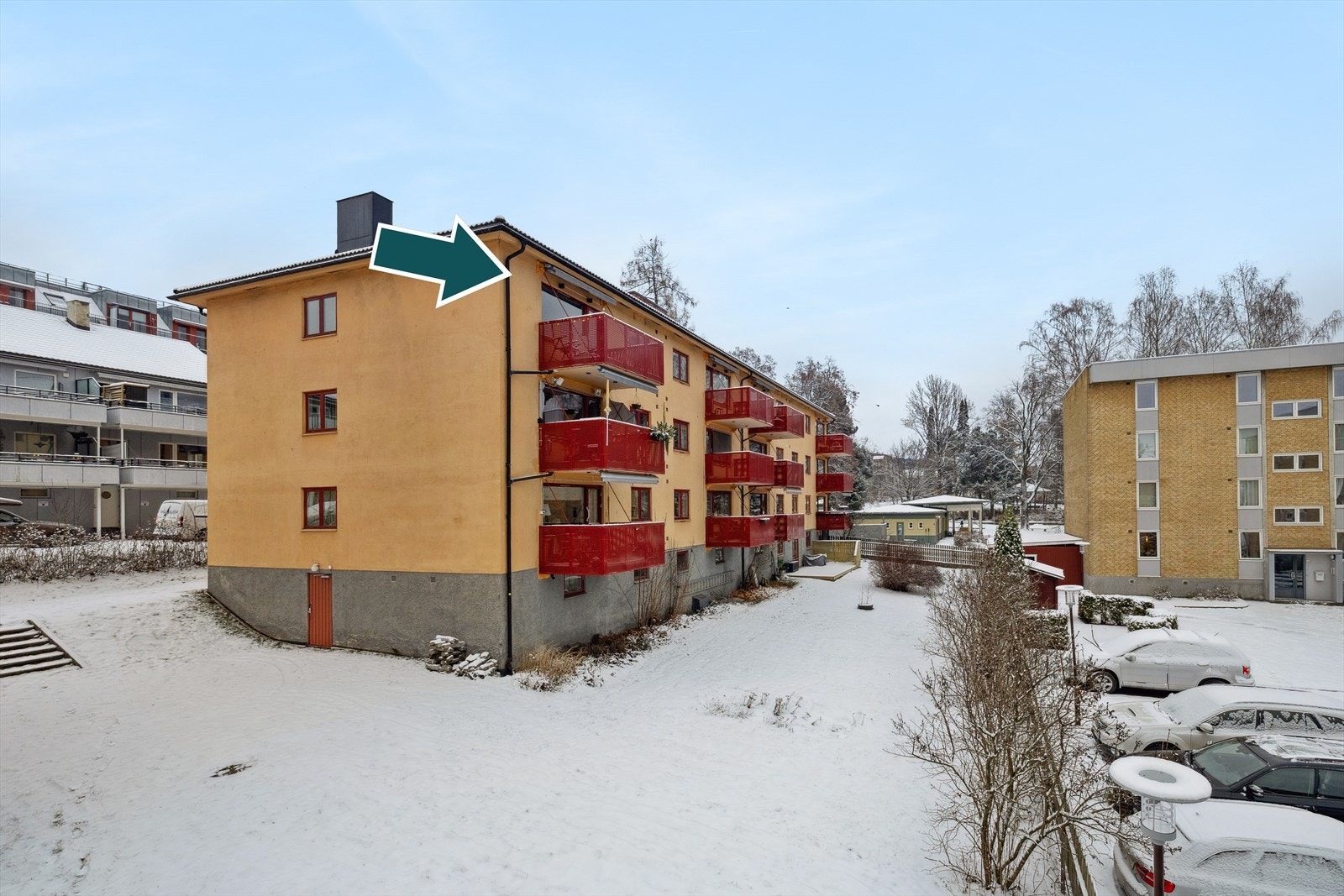 Her bor du med umiddelbar nærhet til både Søndre Park, Lillehammer stasjon og den sjarmerende gågata, som byr på et bredt utvalg av butikker, kafeer og servicetilbud. Galleribilde