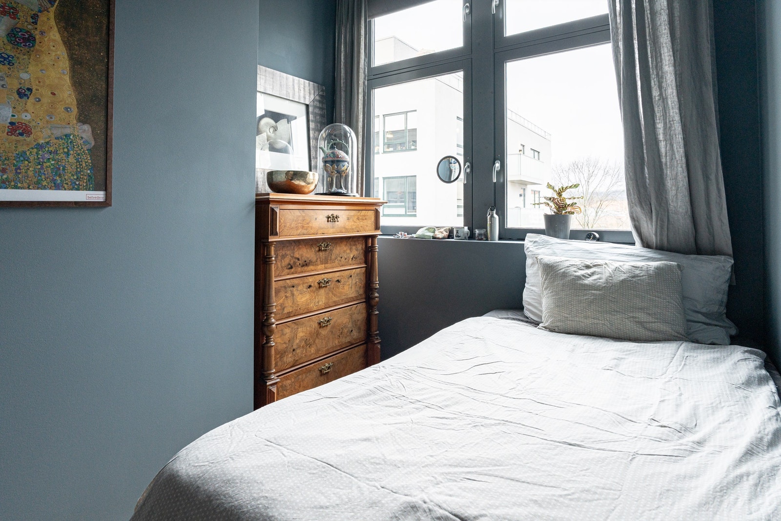 Soverom nr. 2 har også god plass til seng, nattbord og garderobeskap. Galleribilde