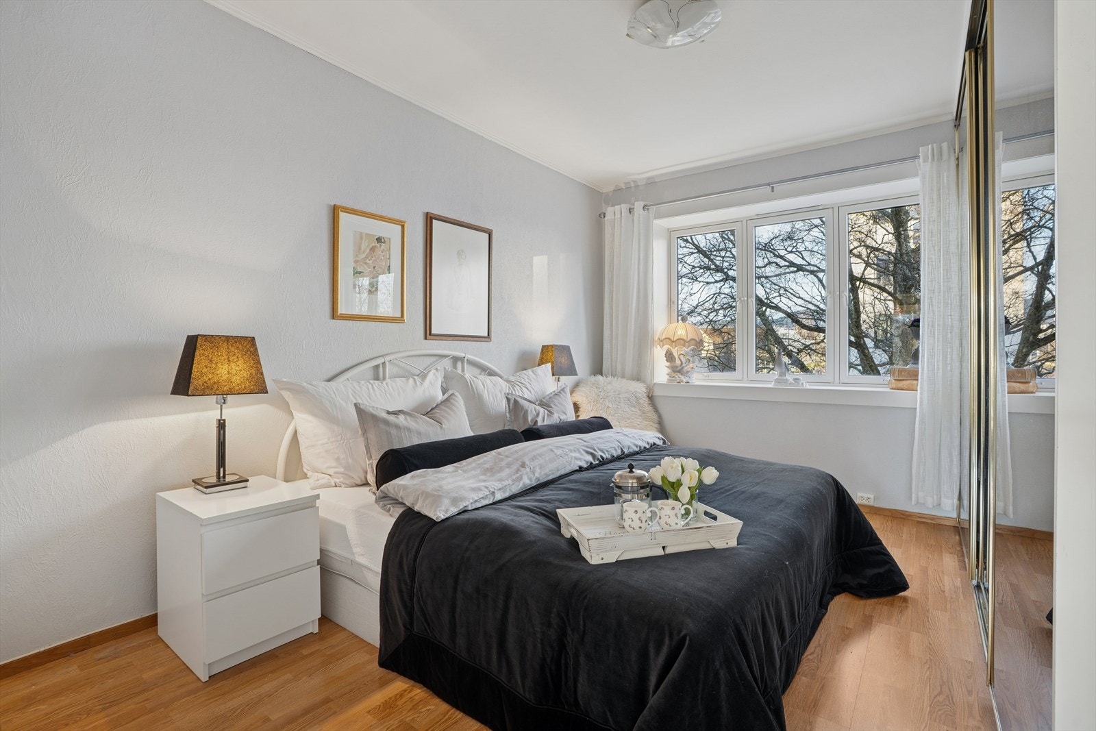 Boligen har to soverom med plass til seng og tilhørende møblement. Galleribilde