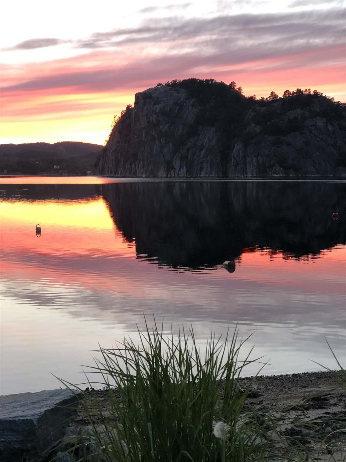 Selgers eget bilde av nydelig solnedgang på stranden. Galleribilde