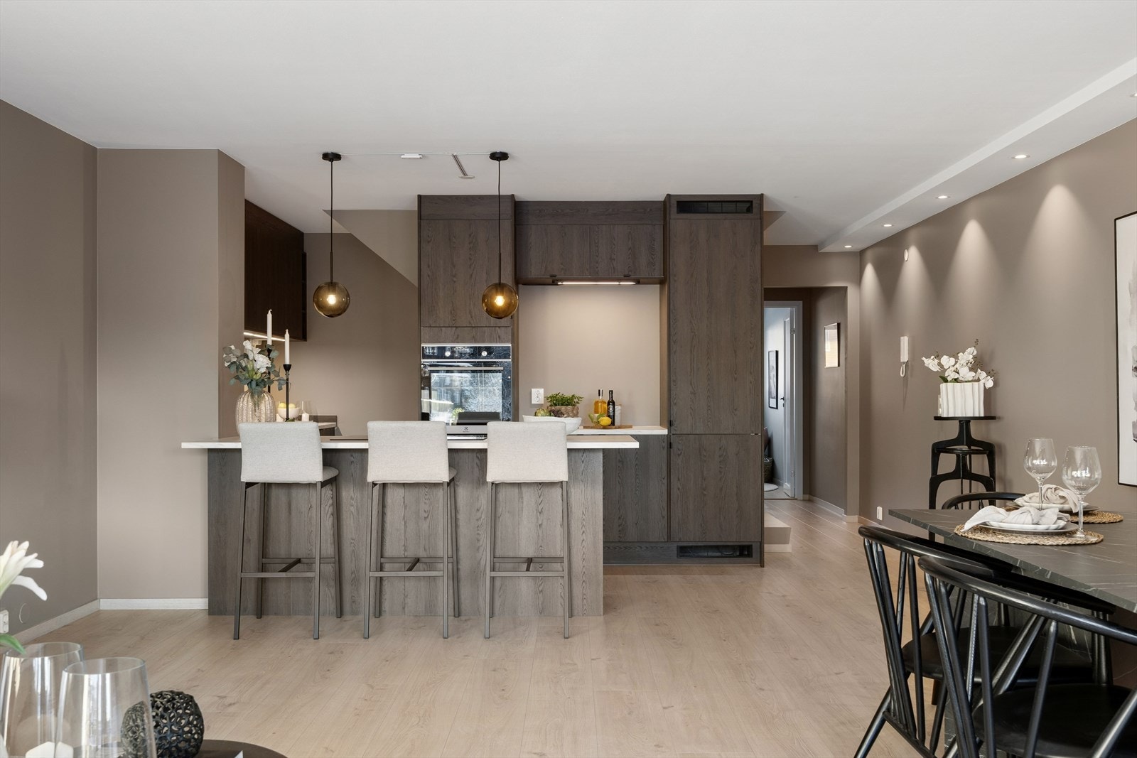 Taklamper fra Hadeland Glassverk. Galleribilde