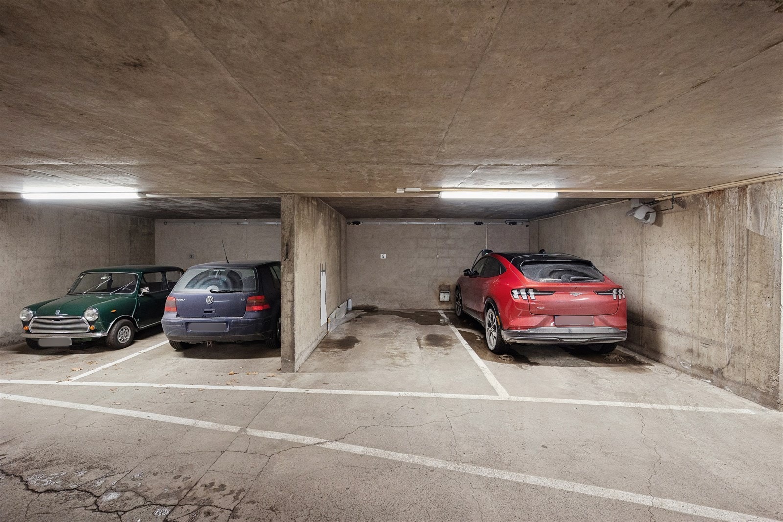 Plass nr. 5 leies av eier og leie kan overtas av kjøper. Galleribilde