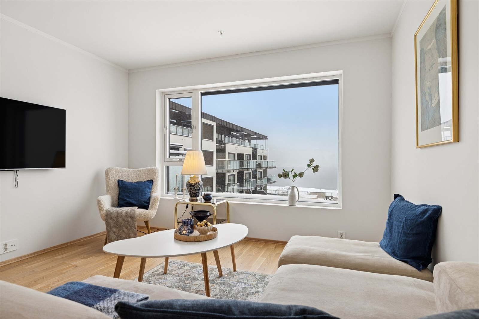 Her er det plass til å samle familie og vener til hyggelig lag. Galleribilde