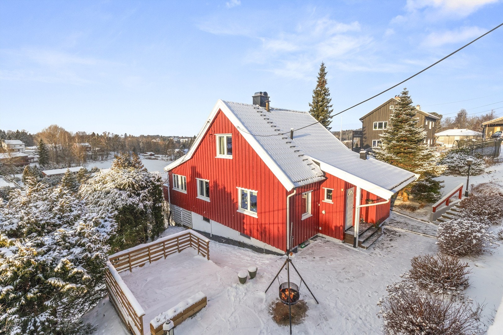 Boligen ligger vestvendt, som bidrar til meget gode solforhold Galleribilde