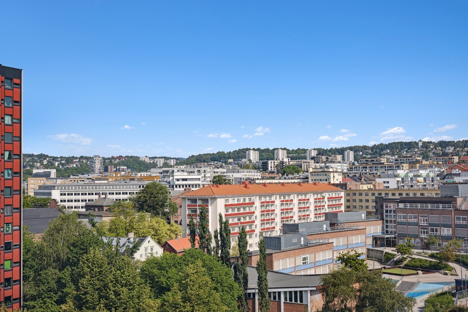Her bor du med kort avstand til Sagene, Torshov, Grünerløkka og Oslo sentrum, med Torshovparken og Akerselva like i nærheten for flotte tur- og rekreasjonsmuligheter. Galleribilde