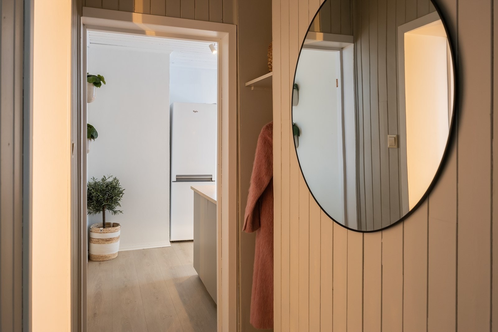 Gangen er på 3 m² og har god plass for oppbevaring av sko og yttertøy. Galleribilde