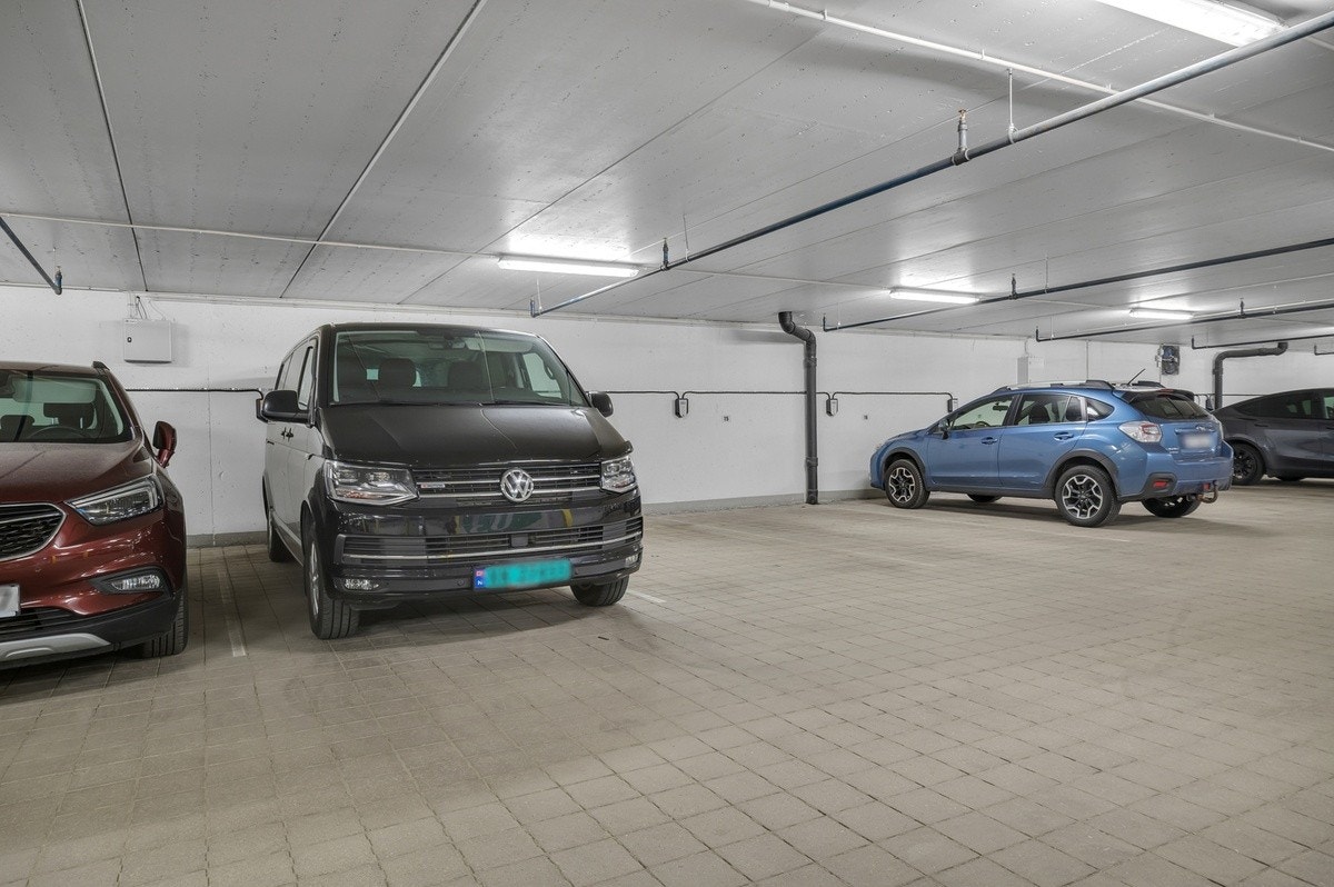 Parkering i park kjeller Galleribilde