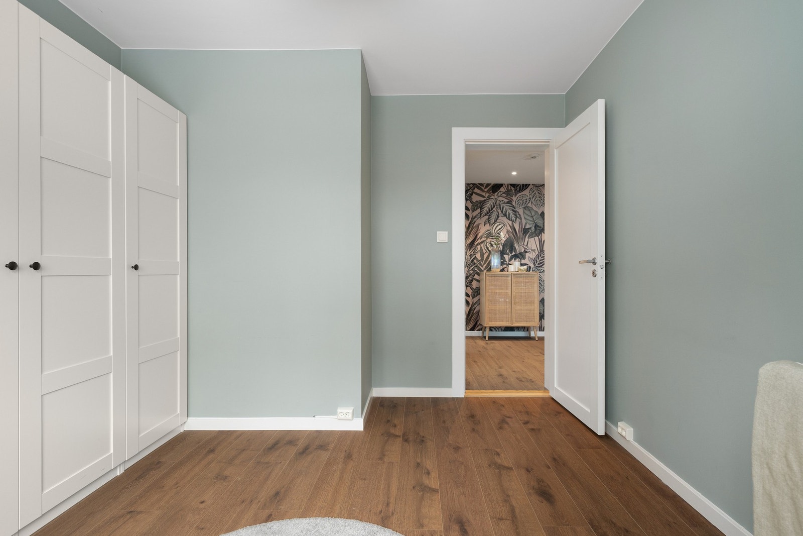 Det er gode innredningsmuligheter på begge soverom Galleribilde